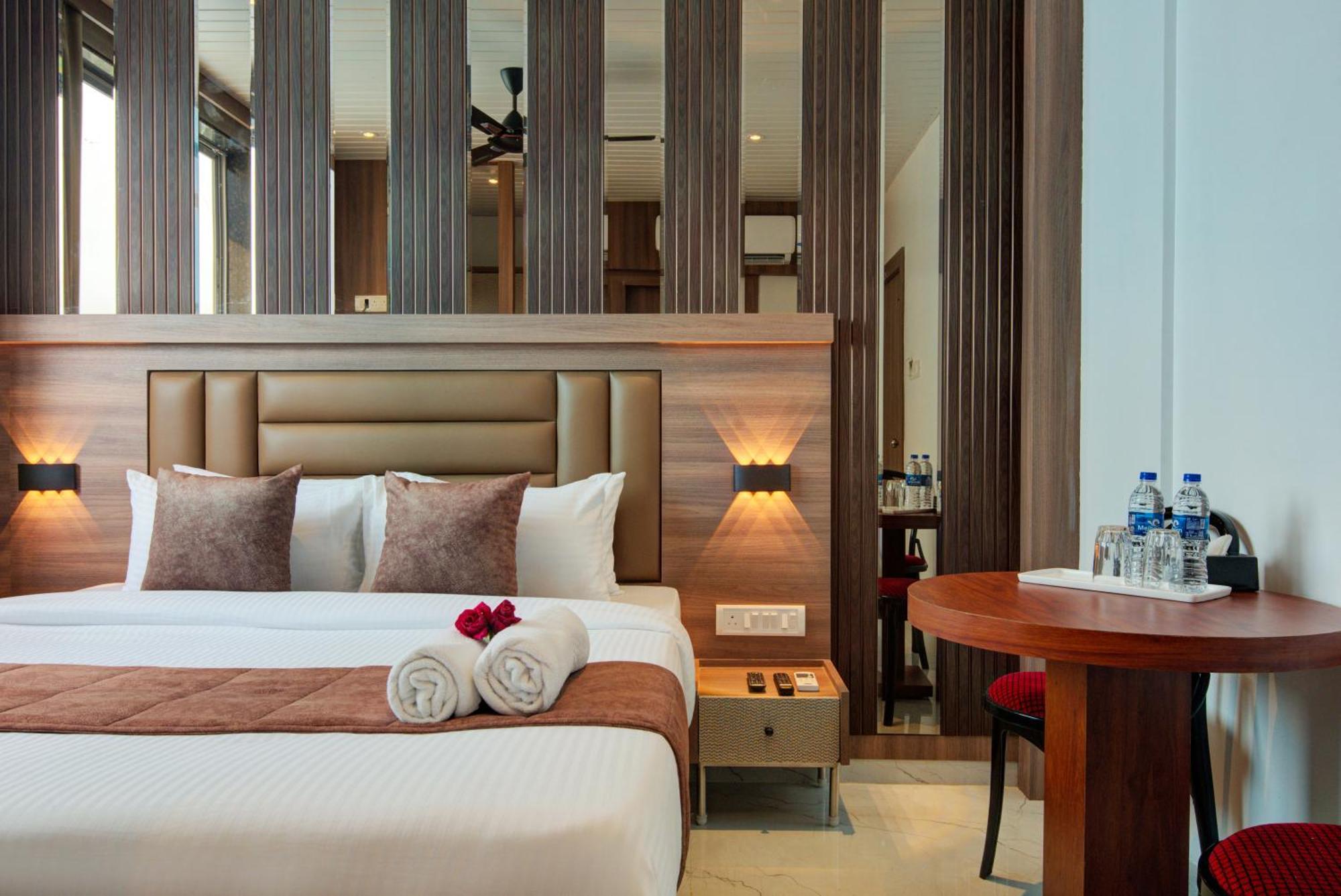 Hotel Galaxy Inn Navi Mumbai Buitenkant foto