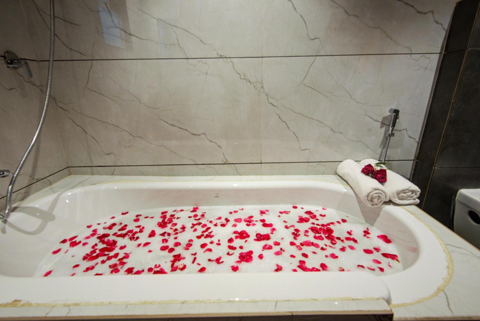 Hotel Galaxy Inn Navi Mumbai Buitenkant foto