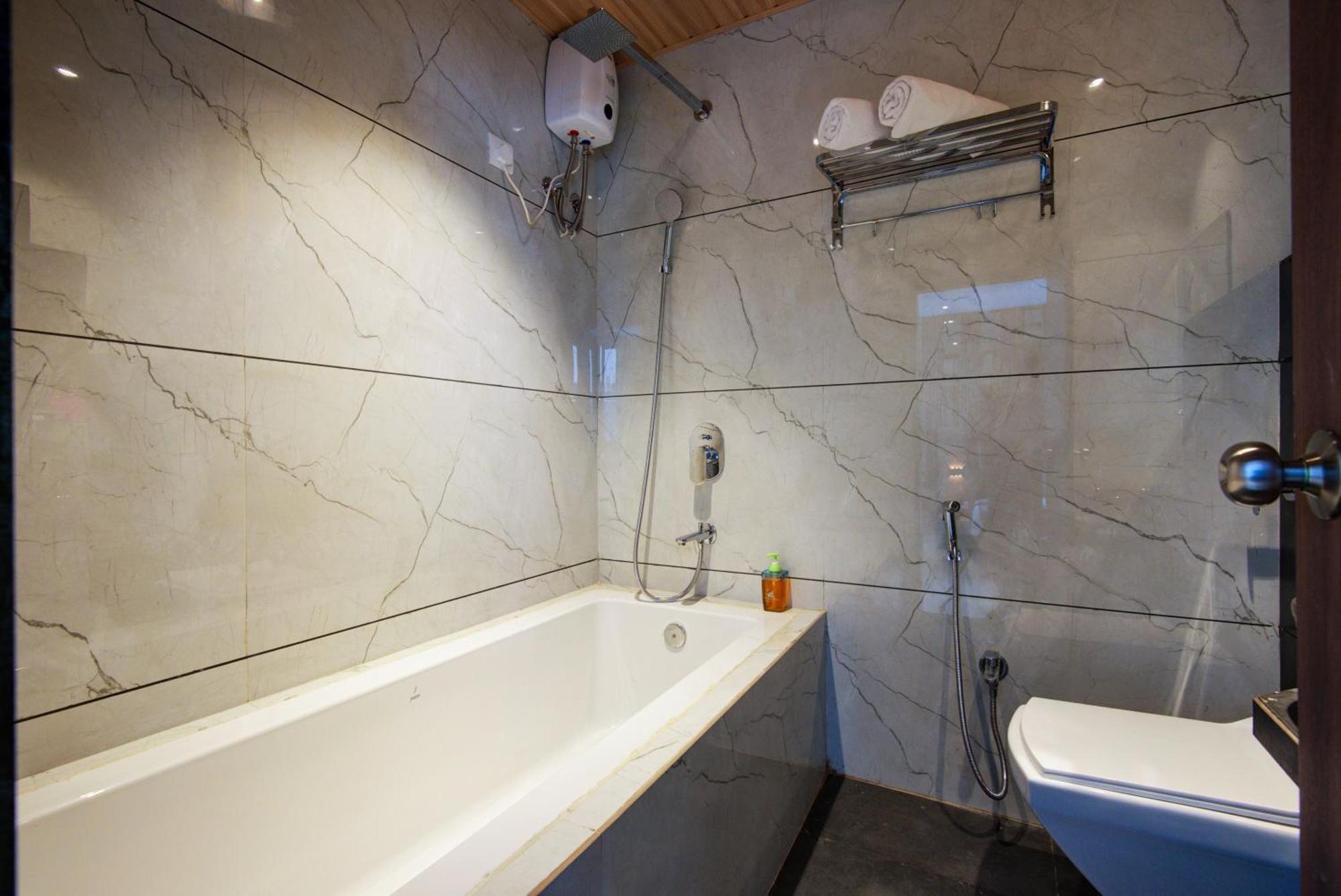 Hotel Galaxy Inn Navi Mumbai Buitenkant foto